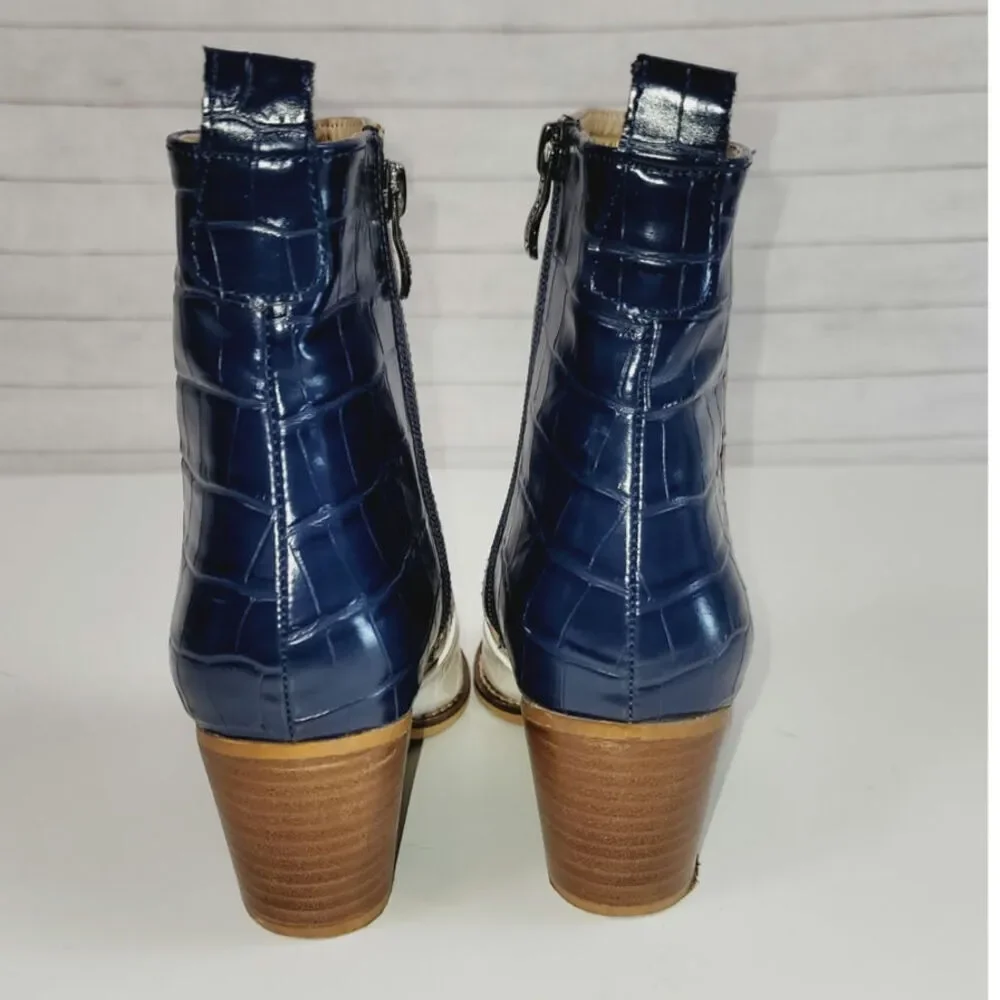 ARIDER GIRL Delite Crocodile Print Ankle Boot in Navy Cream, sz 7